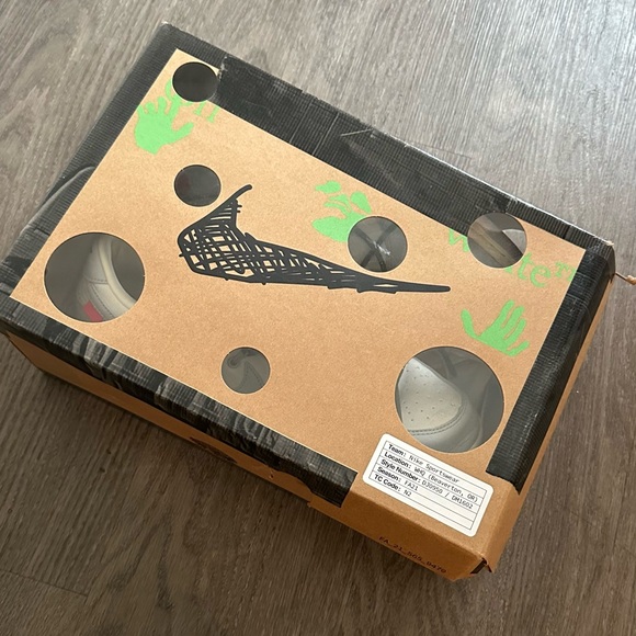 Off-white Dunks Lot 22 - Picture 2 of 5